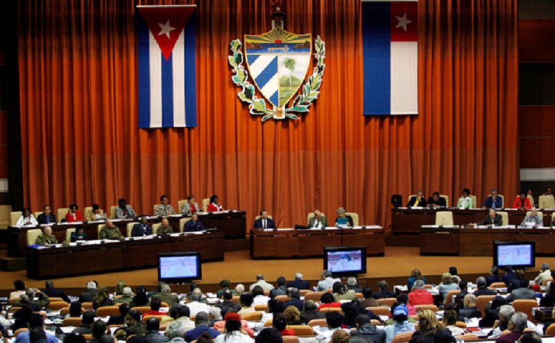 parlement Cuba L2R